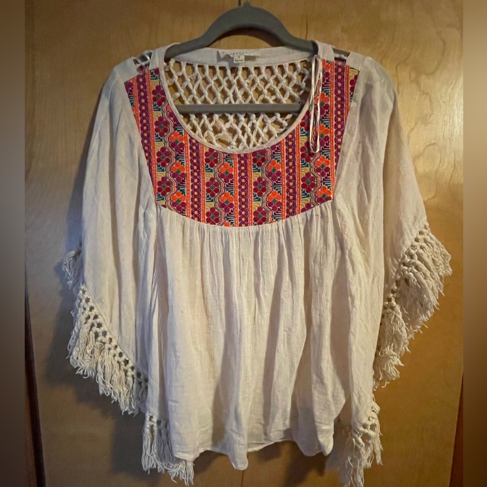 Love stitch tassel top linen
